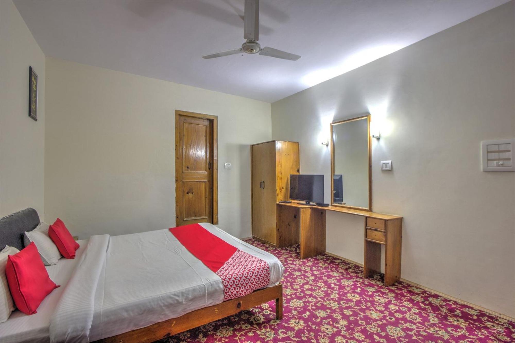 Hotel Capital O Shishamaati à Kulu Extérieur photo
