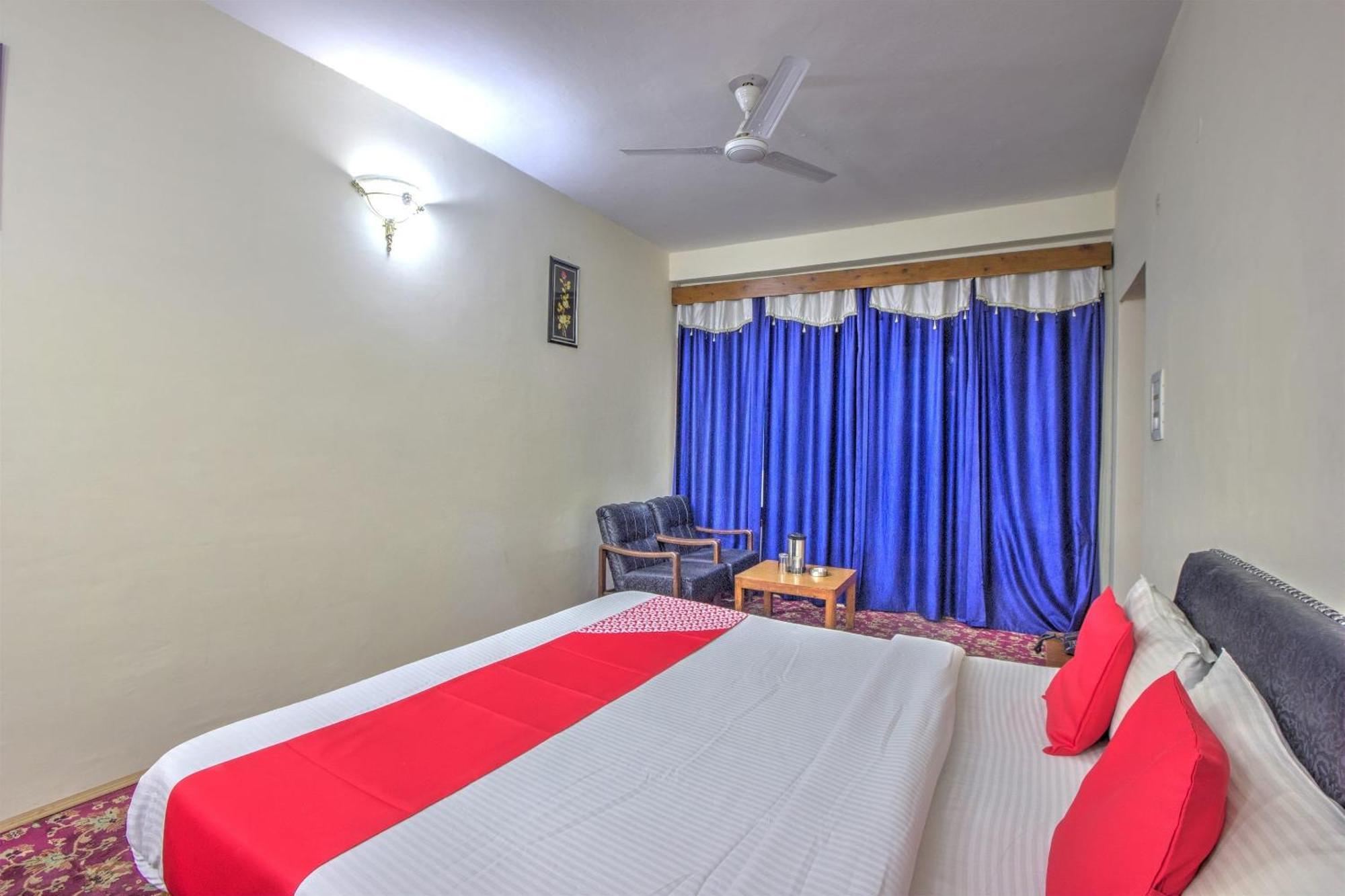 Hotel Capital O Shishamaati à Kulu Extérieur photo