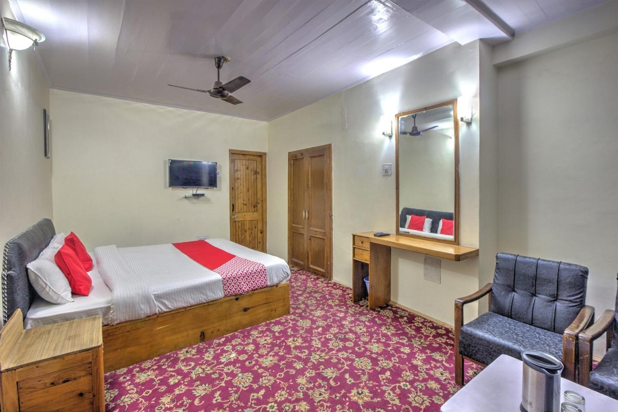 Hotel Capital O Shishamaati à Kulu Extérieur photo