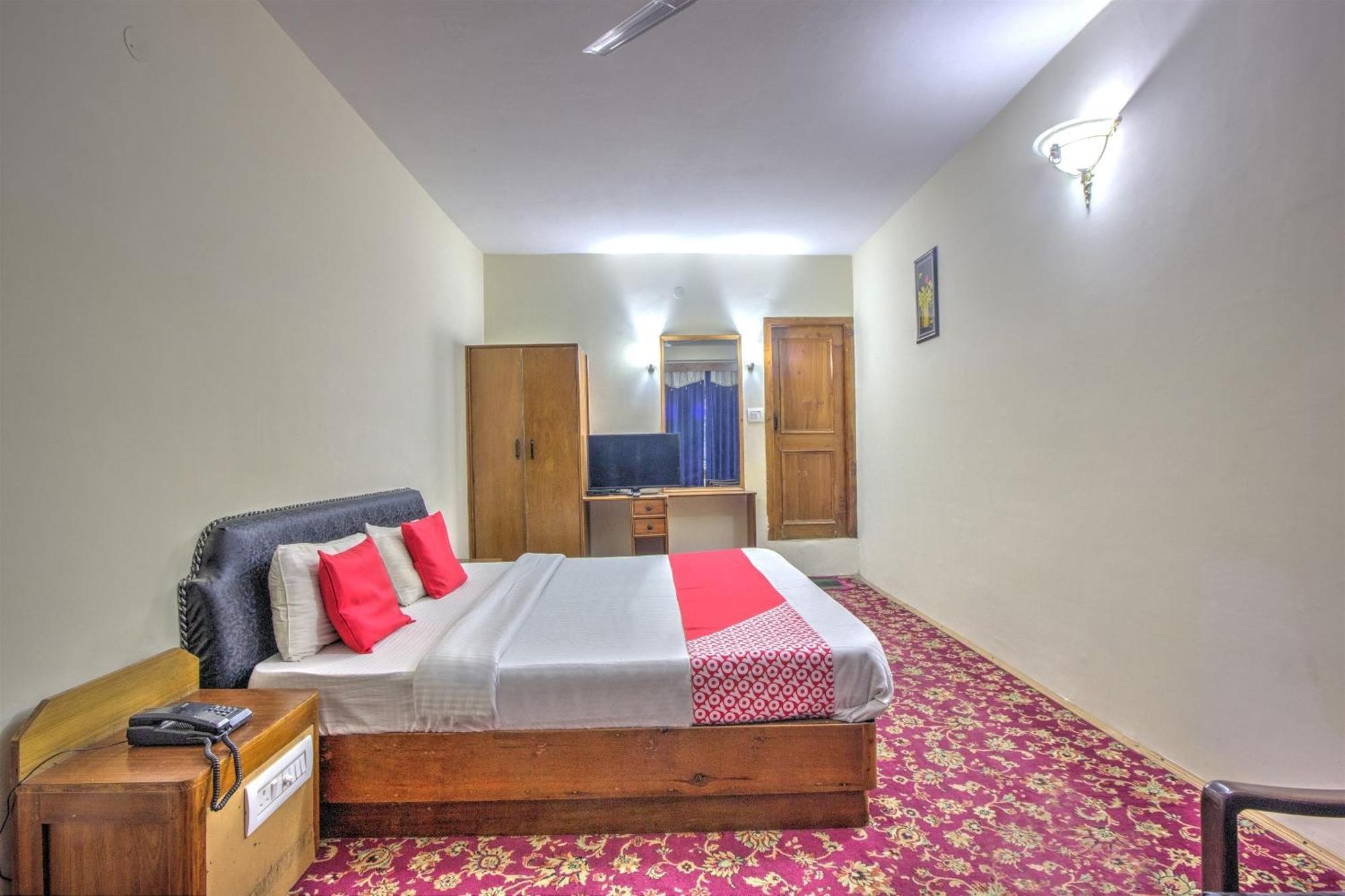 Hotel Capital O Shishamaati à Kulu Extérieur photo